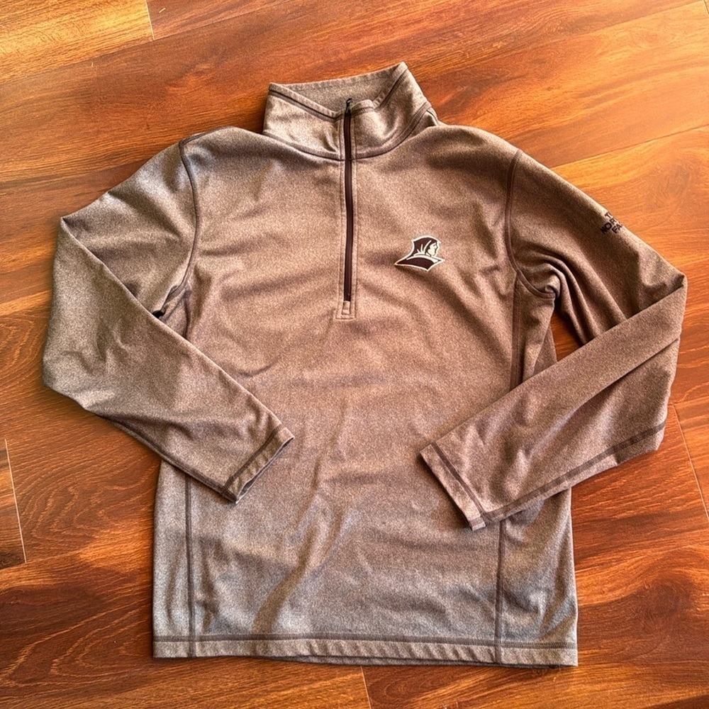 THE NORTH FACE Pull Over Sweater  Size Medium